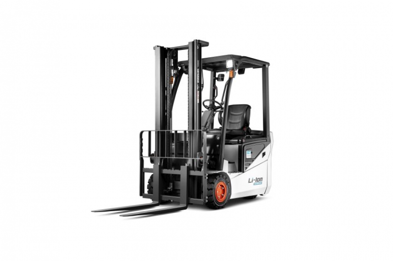 Bobcat unveils first lithium-ion 3-wheel forklift in major electric push